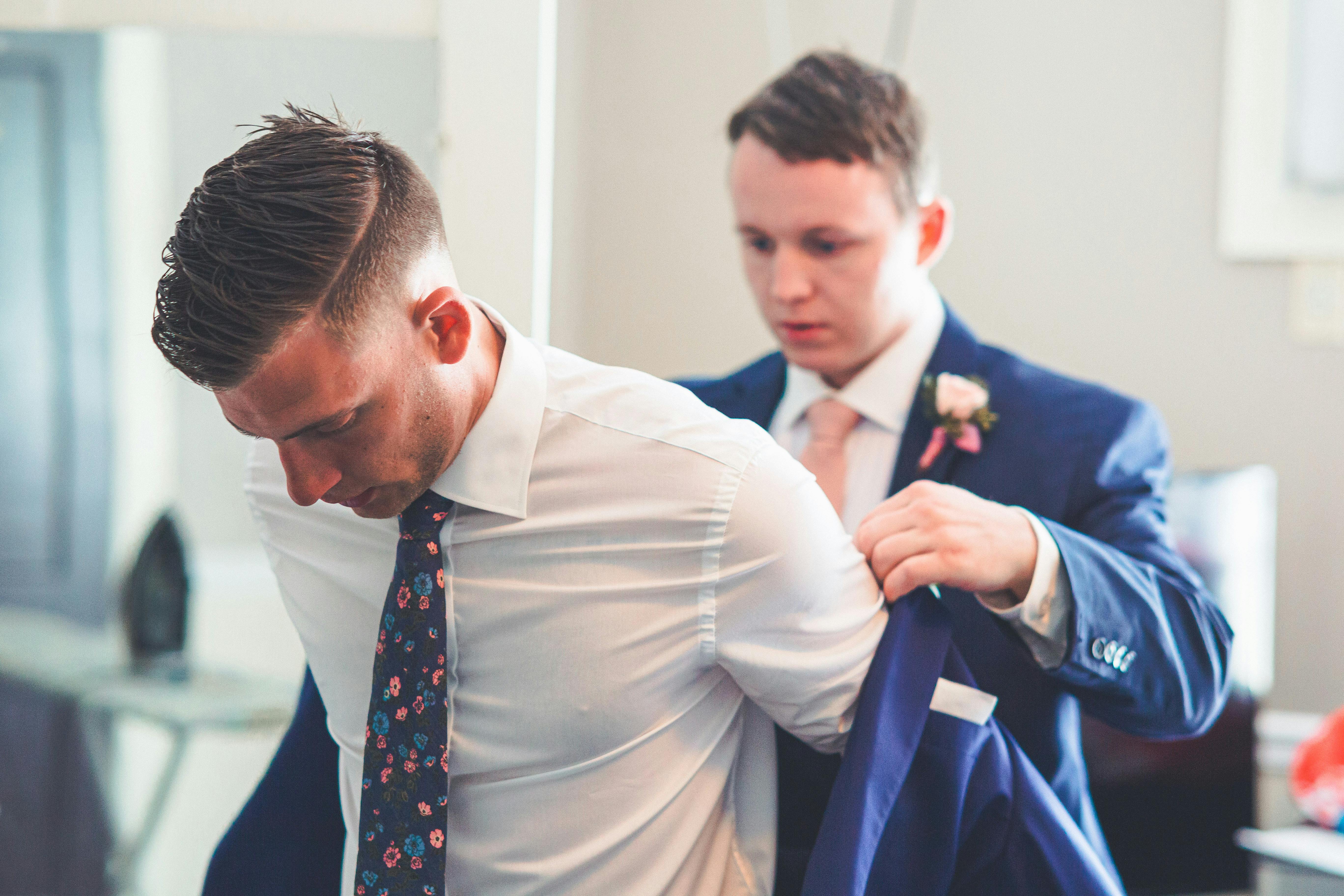 Should the Best Man Match the Groomsmen?